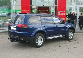 Подержанный автомобиль Mitsubishi Pajero Sport 2014 года (5 фото)