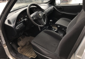 Подержанный автомобиль Chevrolet Niva 2016 года (9 фото)