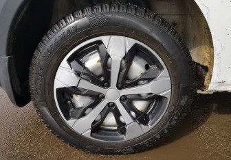 Подержанный автомобиль Renault Logan Sedan 2014 года (12 фото)