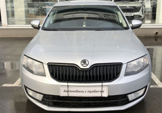 Подержанный автомобиль Skoda Octavia Liftback 2014 года (2 фото)