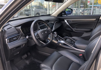 Подержанный автомобиль Geely Atlas Pro 2023 года (9 фото)