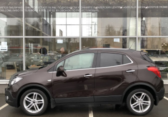 Подержанный автомобиль Opel Mokka 2012 года (8 фото)