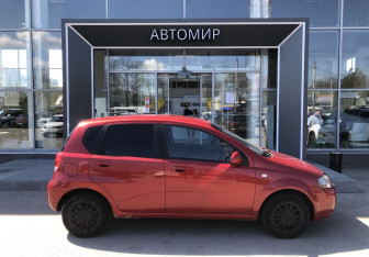 Подержанный автомобиль Chevrolet Aveo Hatchback 2006 года (4 фото)