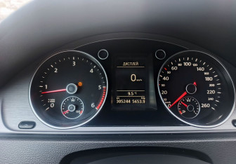 Подержанный автомобиль Volkswagen Passat Wagon 2011 года (13 фото)