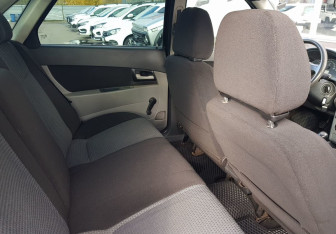 Подержанный автомобиль LADA (ВАЗ) Priora Sedan 2010 года (10 фото)