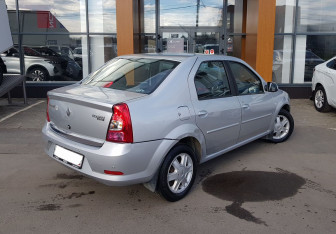 Подержанный автомобиль Renault Logan Sedan 2013 года (5 фото)