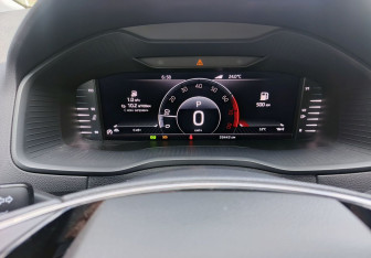 Подержанный автомобиль Skoda Karoq 2020 года (13 фото)