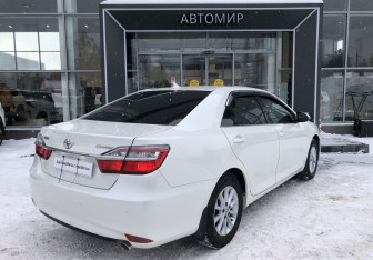 Подержанный автомобиль Toyota Camry Sedan 2016 года (5 фото)