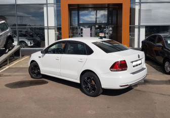 Подержанный автомобиль Volkswagen Polo Sedan 2018 года (7 фото)