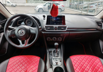 Подержанный автомобиль Mazda 3 Sedan 2013 года (15 фото)