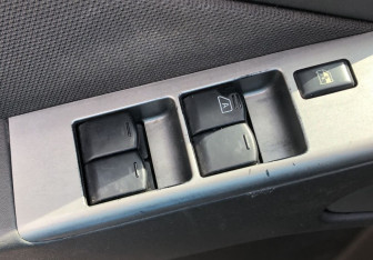 Подержанный автомобиль Nissan Pathfinder 2007 года (13 фото)