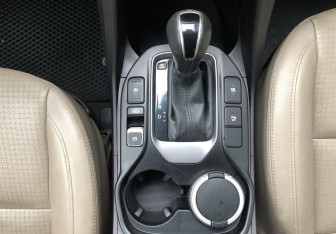 Подержанный автомобиль Hyundai Santa Fe 2014 года (16 фото)