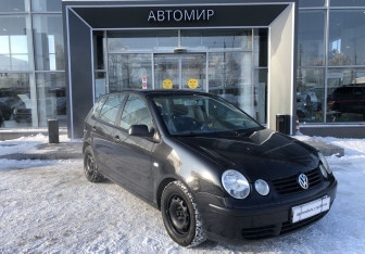 Подержанный автомобиль Volkswagen Polo Hatchback 2003 года (3 фото)