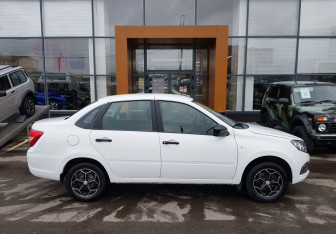 Подержанный автомобиль LADA (ВАЗ) Granta Sedan 2021 года (4 фото)