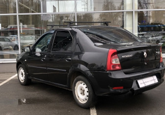 Подержанный автомобиль Renault Logan Sedan 2013 года (7 фото)