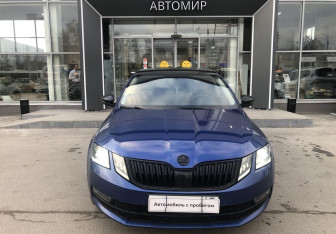 Подержанный автомобиль Skoda Octavia Liftback 2019 года (2 фото)