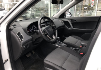 Подержанный автомобиль Hyundai Creta 2017 года (9 фото)