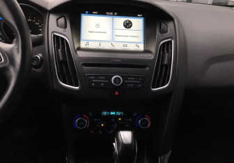 Подержанный автомобиль Ford Focus Sedan 2019 года (14 фото)