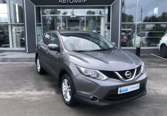 Подержанный автомобиль Nissan Qashqai 2014 года (3 фото)