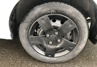 Подержанный автомобиль Chevrolet Aveo Sedan 2011 года (15 фото)