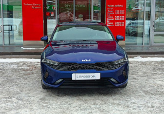Подержанный автомобиль Kia K5 2022 года (2 фото)
