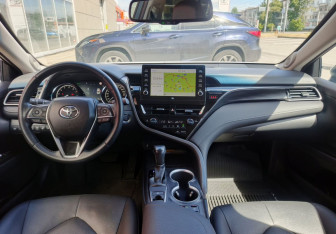 Подержанный автомобиль Toyota Camry Sedan 2021 года (14 фото)