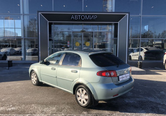Подержанный автомобиль Chevrolet Lacetti Hatchback 2008 года (7 фото)