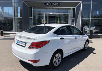 Подержанный автомобиль Hyundai Solaris Sedan 2014 года (5 фото)