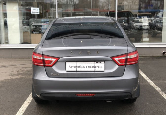 Подержанный автомобиль LADA (ВАЗ) Vesta Sedan 2019 года (6 фото)