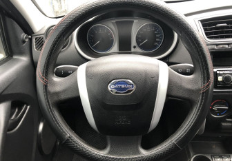 Подержанный автомобиль Datsun on-DO 2017 года (12 фото)