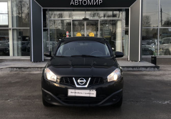 Подержанный автомобиль Nissan Qashqai 2013 года (2 фото)