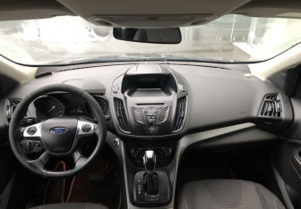 Подержанный автомобиль Ford Kuga 2016 года (11 фото)