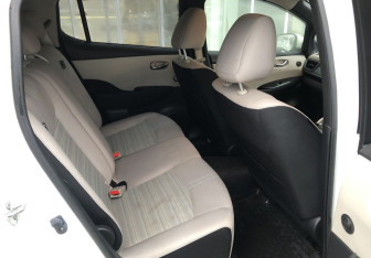 Подержанный автомобиль Nissan Leaf 2018 года (11 фото)