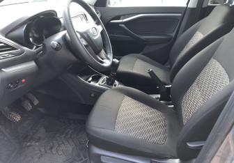 Подержанный автомобиль LADA (ВАЗ) Vesta Sedan 2017 года (9 фото)