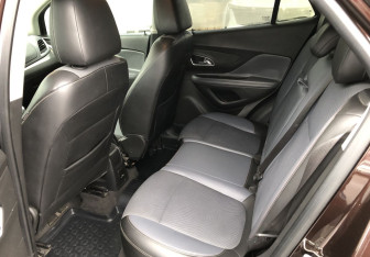 Подержанный автомобиль Opel Mokka 2012 года (12 фото)