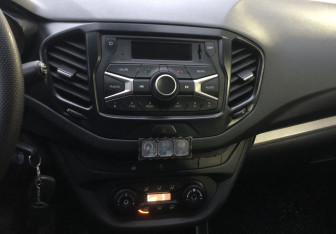 Подержанный автомобиль LADA (ВАЗ) Vesta Sedan 2017 года (14 фото)