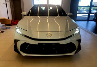 Новый Toyota Camry Sedan 2025 (2 фото)