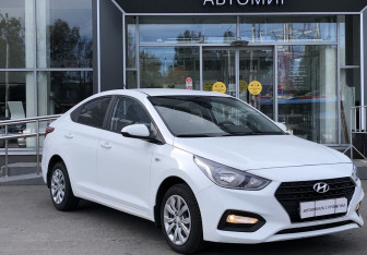 Подержанный автомобиль Hyundai Solaris Sedan 2017 года (3 фото)