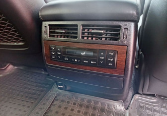 Подержанный автомобиль Toyota Land Cruiser Suv 2016 года (16 фото)