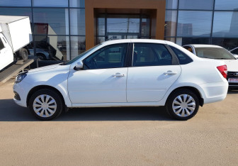 Подержанный автомобиль LADA (ВАЗ) Granta Sedan 2023 года (8 фото)