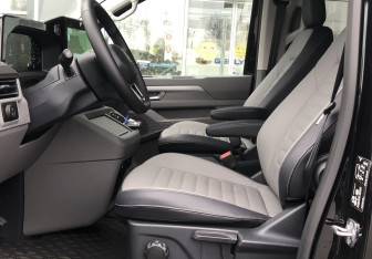 Новый Volkswagen Caravelle 2025 (9 фото)