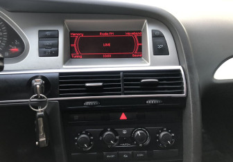 Подержанный автомобиль Audi A6 Wagon 2006 года (13 фото)