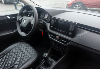 Подержанный автомобиль Skoda Rapid Liftback 2020 года (14 фото)