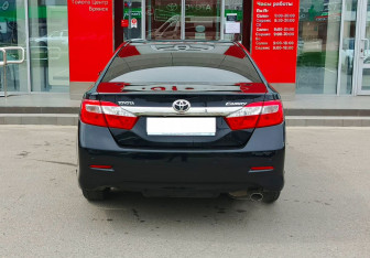 Подержанный автомобиль Toyota Camry Sedan 2012 года (6 фото)