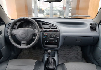 Подержанный автомобиль ЗАЗ Chance Sedan 2011 года (11 фото)