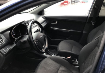 Подержанный автомобиль Kia Rio Sedan 2015 года (9 фото)