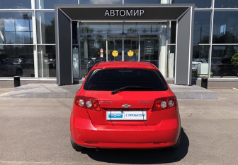 Подержанный автомобиль Chevrolet Lacetti Hatchback 2006 года (6 фото)