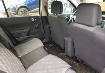 Подержанный автомобиль Renault Megane Sedan 2007 года (10 фото)