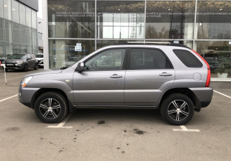 Подержанный автомобиль Kia Sportage 2010 года (4 фото)