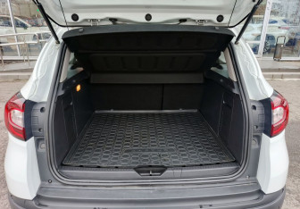 Подержанный автомобиль Renault Kaptur 2016 года (12 фото)